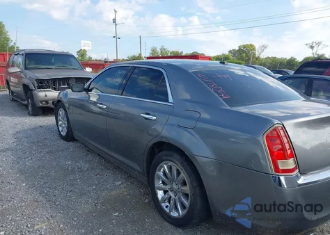 2012 Chrysler 300 Limited z USA, uszkodzony, nr VIN 2C3CCACG4CH310899